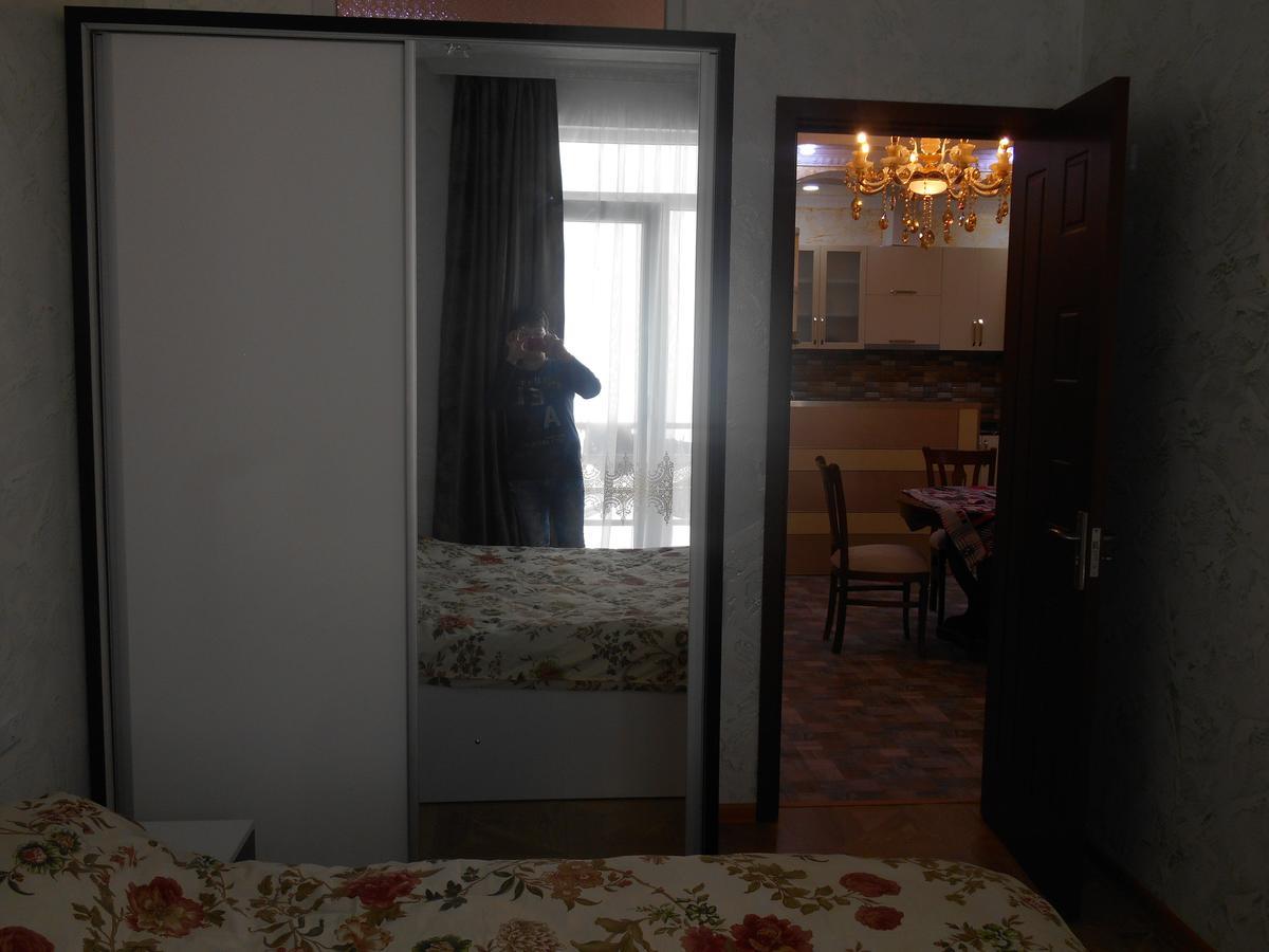 Apartment On Gorgiladze 28 Batumi Ngoại thất bức ảnh